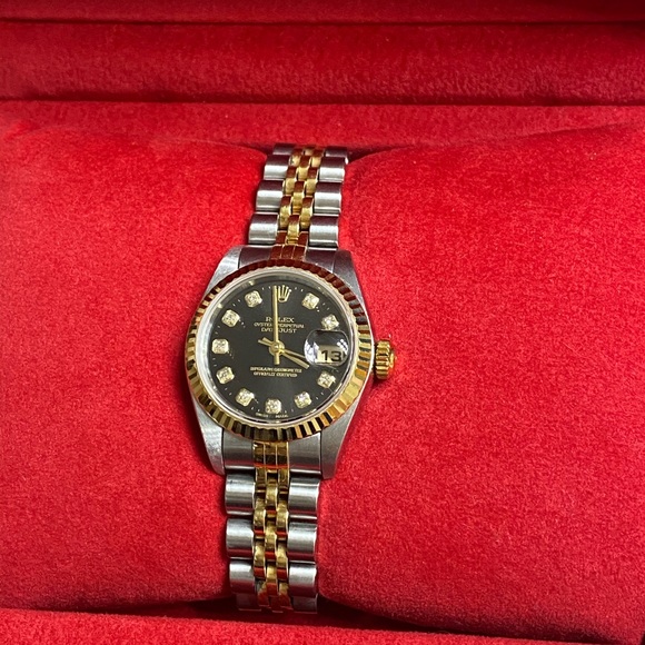 HP🎉ROLEX DATEJUST WATCH DIAMONDS - Picture 5 of 16